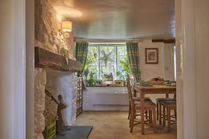 Dining Room- click for photo gallery